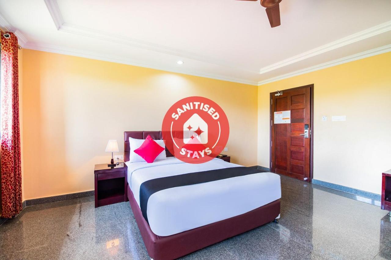 Capital O 22439 Ratna Forever Hotel Karkal Luaran gambar